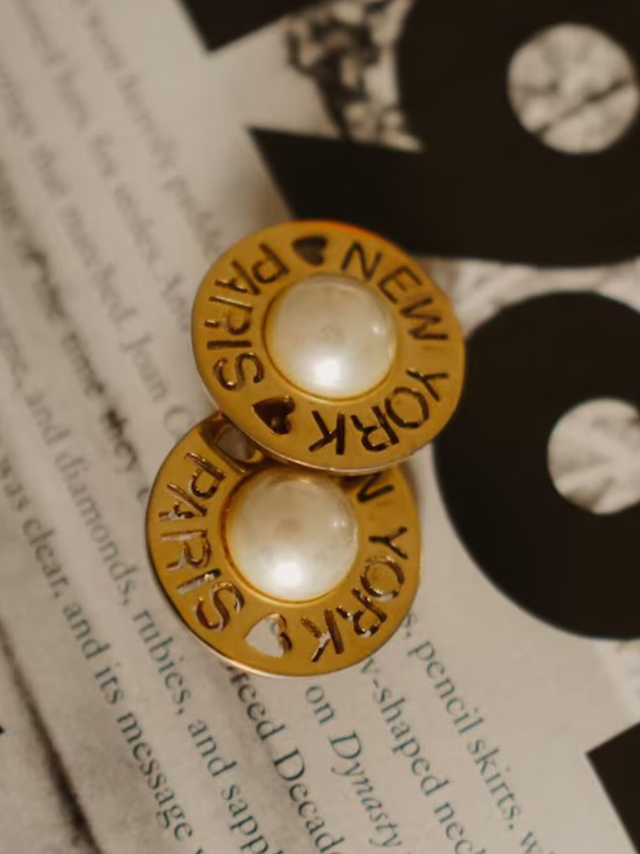80s CAROLEE Gold and Pearl Clip-On Earrings