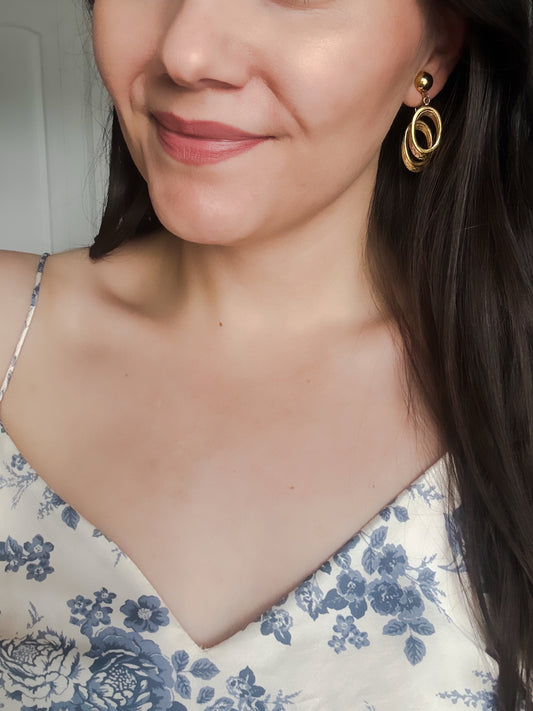 CROWN TRIFARI Gold Oval Dangle Clip-On Earrings