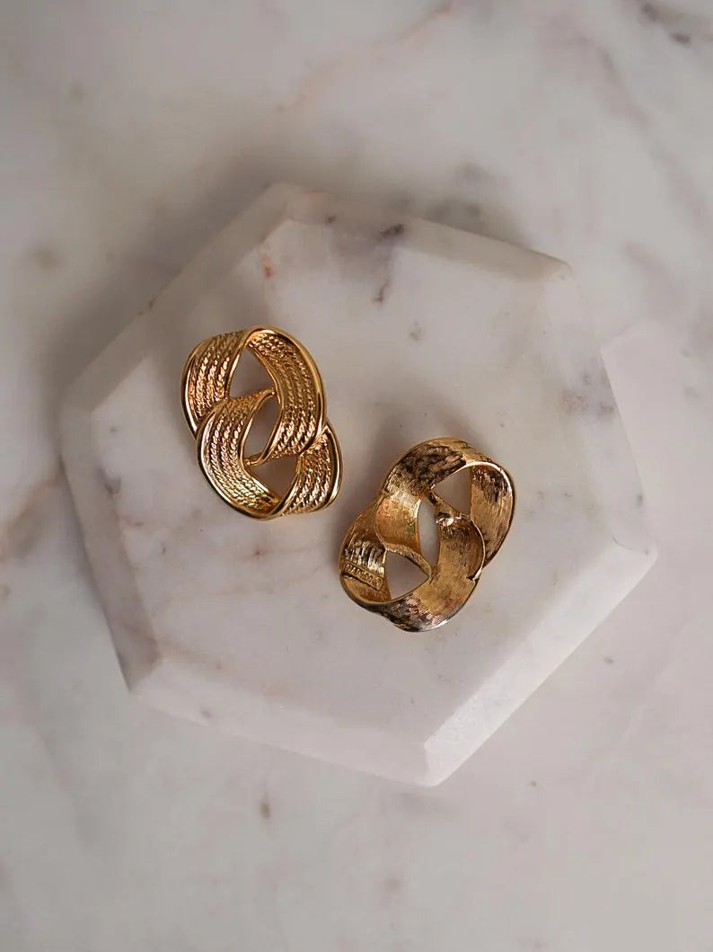 NAPIER Gold Textured Chain-Link Stud Earrings